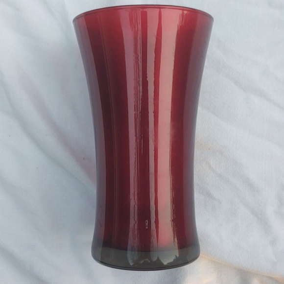 RED VASE ⭐⭐⭐⭐ ⭐ - Picture 4 of 4